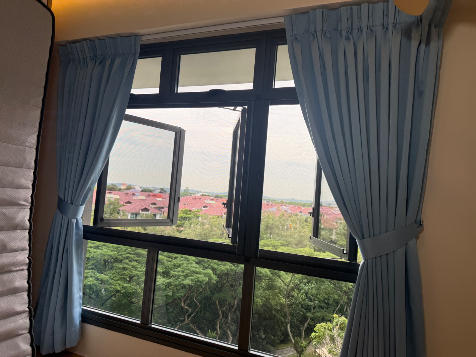 Tailored drapes shaping the mood of a styled room